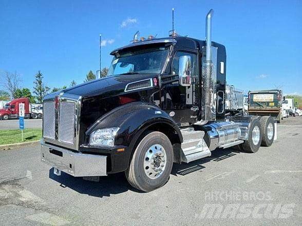 Kenworth T880 Prime Movers