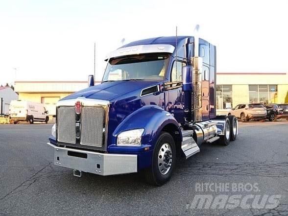 Kenworth T880 Prime Movers