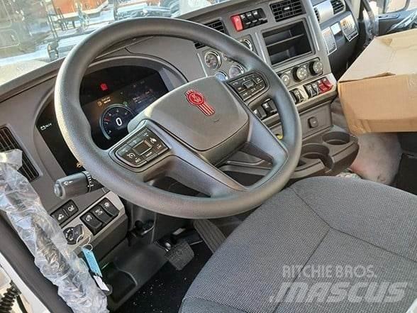 Kenworth T880 Prime Movers