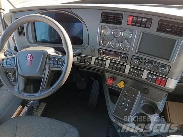 Kenworth T880 Prime Movers