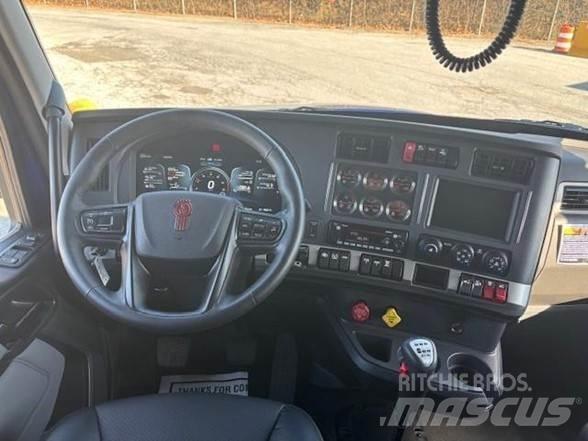 Kenworth T880 Prime Movers