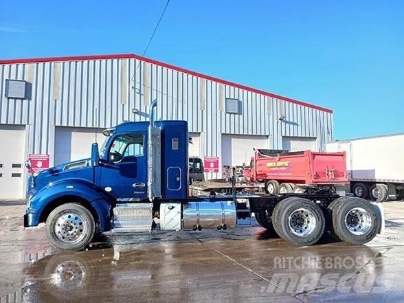 Kenworth T880 Prime Movers