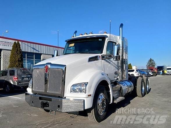 Kenworth T880 Prime Movers