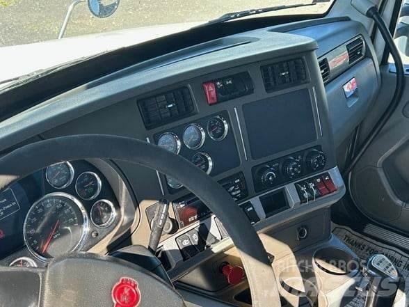 Kenworth T880 Prime Movers