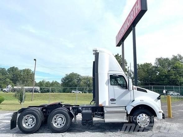 Kenworth T880 Prime Movers