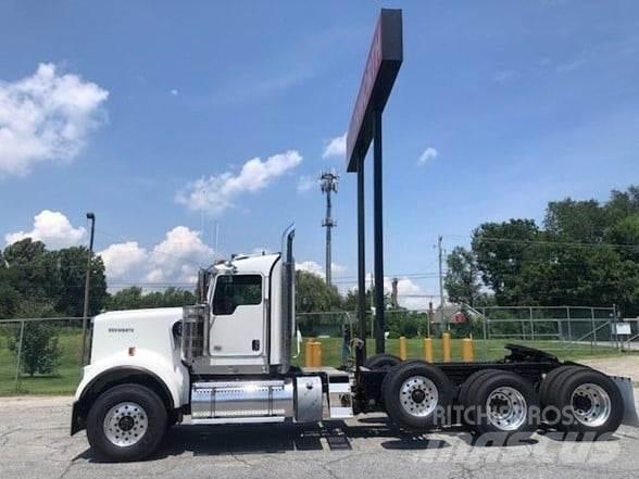 Kenworth W900 Prime Movers