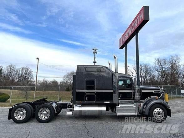 Kenworth W900 Prime Movers