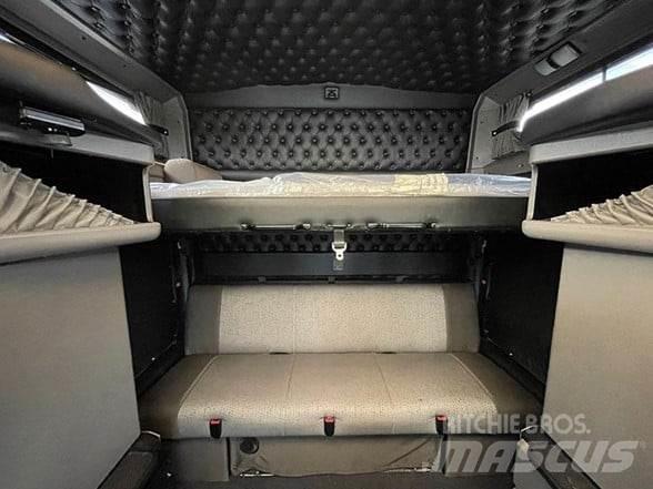 Kenworth W900 Prime Movers