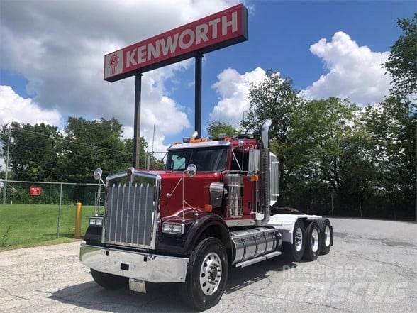 Kenworth W900B Prime Movers