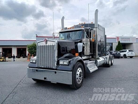 Kenworth W900L Prime Movers