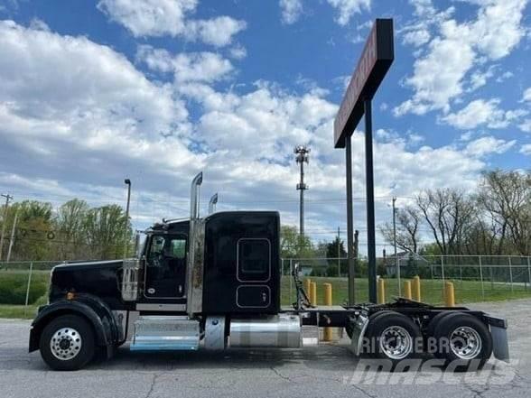 Kenworth W900L Prime Movers