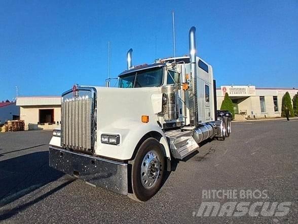 Kenworth W900L Prime Movers
