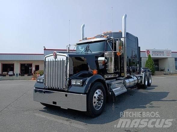 Kenworth W900L Prime Movers