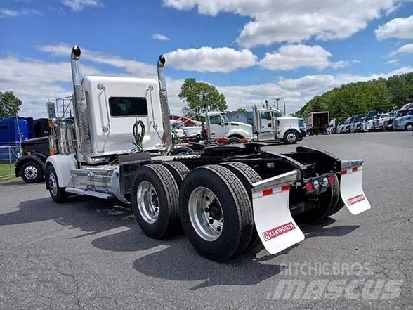 Kenworth W900L Prime Movers