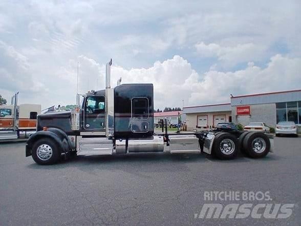 Kenworth W900L Prime Movers