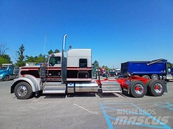 Kenworth W900L Prime Movers