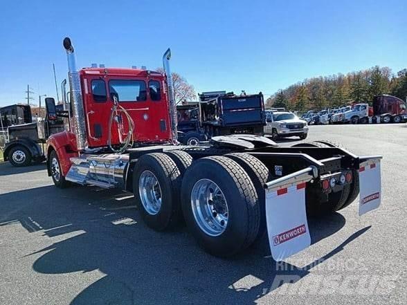 Kenworth W990 Prime Movers