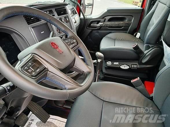 Kenworth W990 Prime Movers