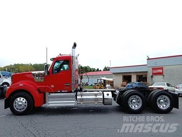 Kenworth W990 Prime Movers