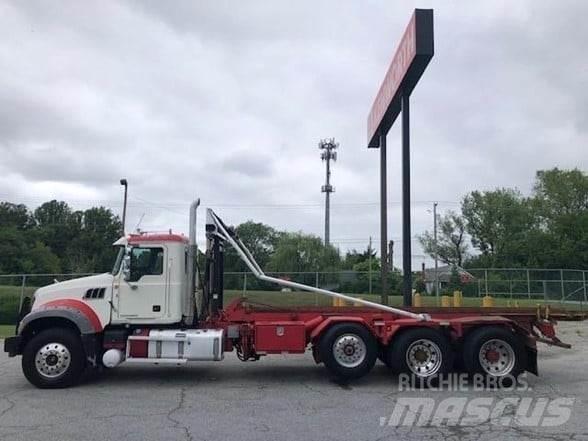 Mack GRANITE GU713 Waste trucks