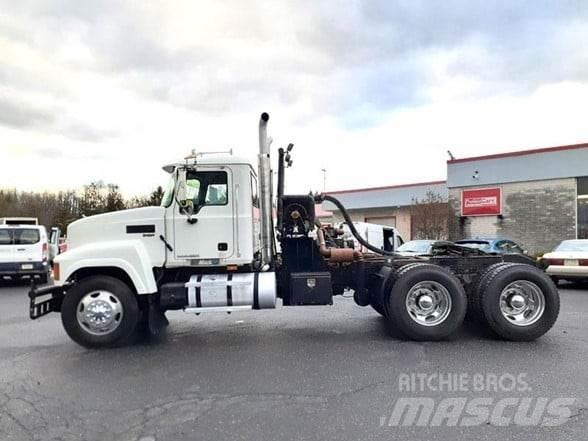 Mack PINNACLE CHU613 Prime Movers