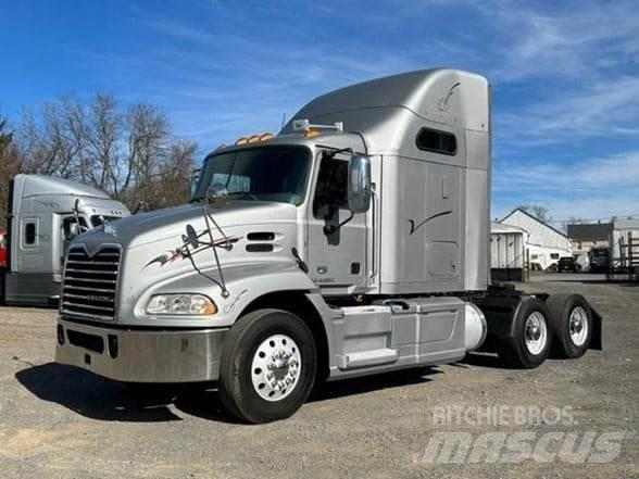 Mack PINNACLE CXU613 Prime Movers