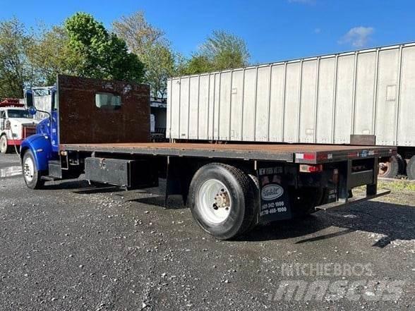 Peterbilt 330 Flatbed / Dropside trucks