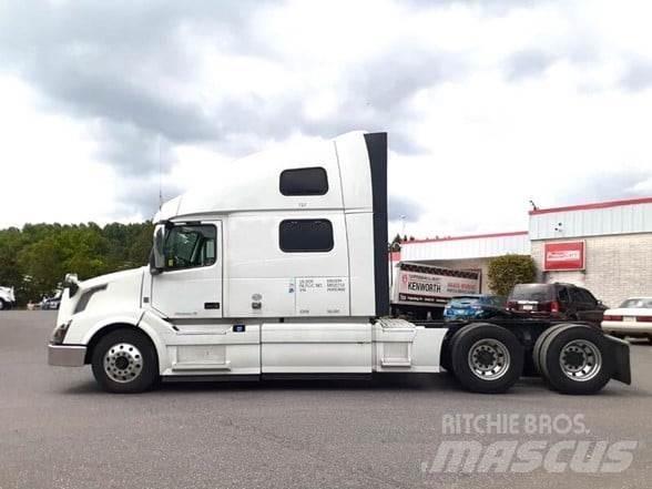 Volvo VNL64T780 Prime Movers