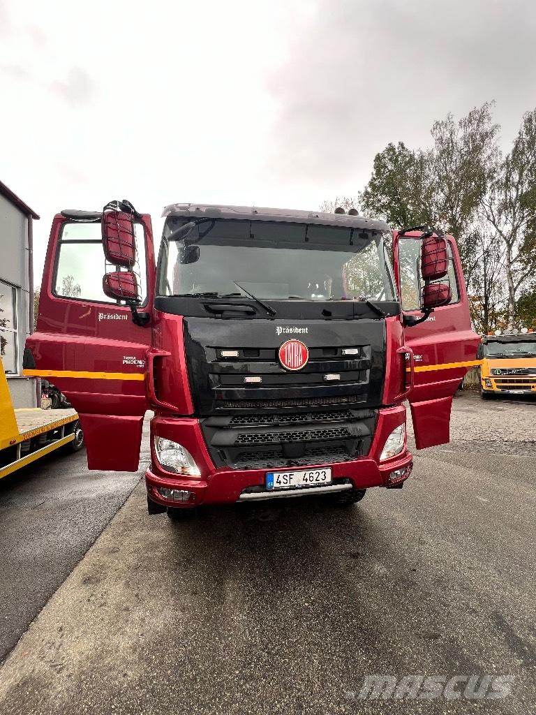 Tatra T158 Flatbed / Dropside trucks