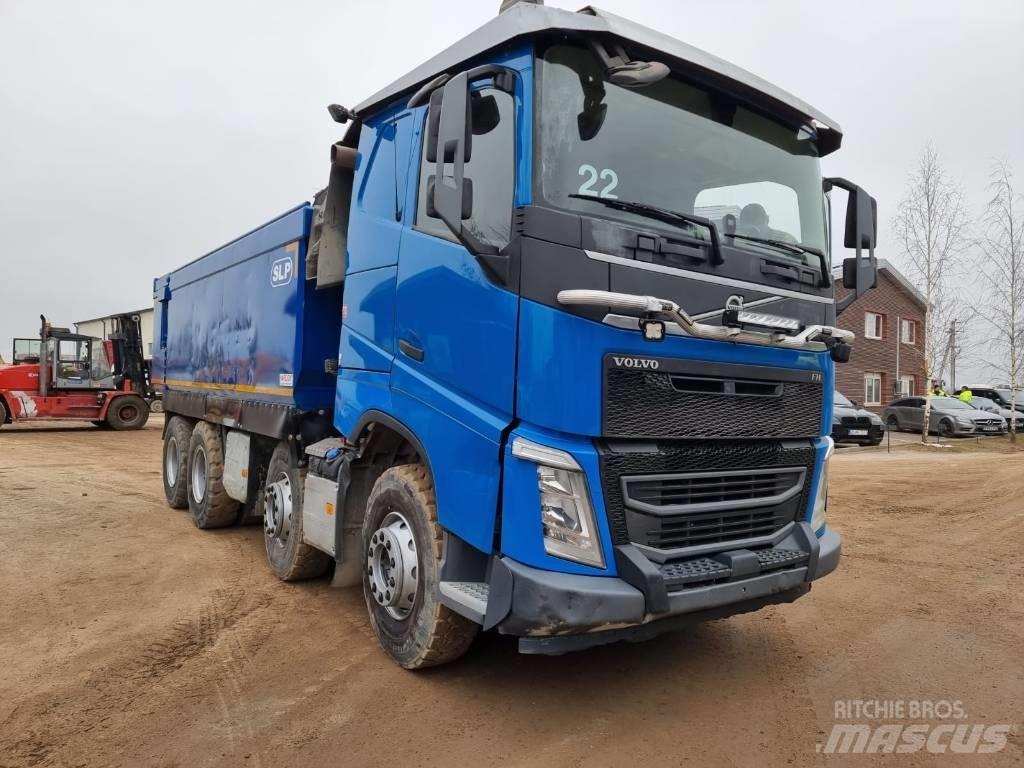 Volvo FH 540 Skip bin truck