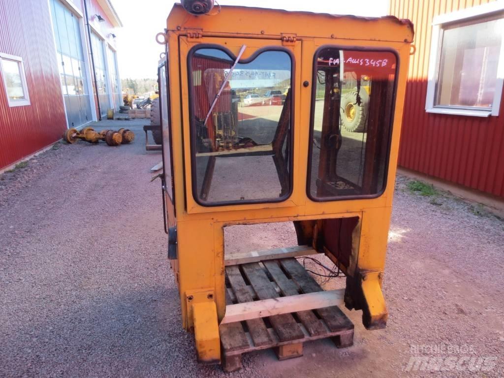 Fiat-Allis 345B Cabins and interior