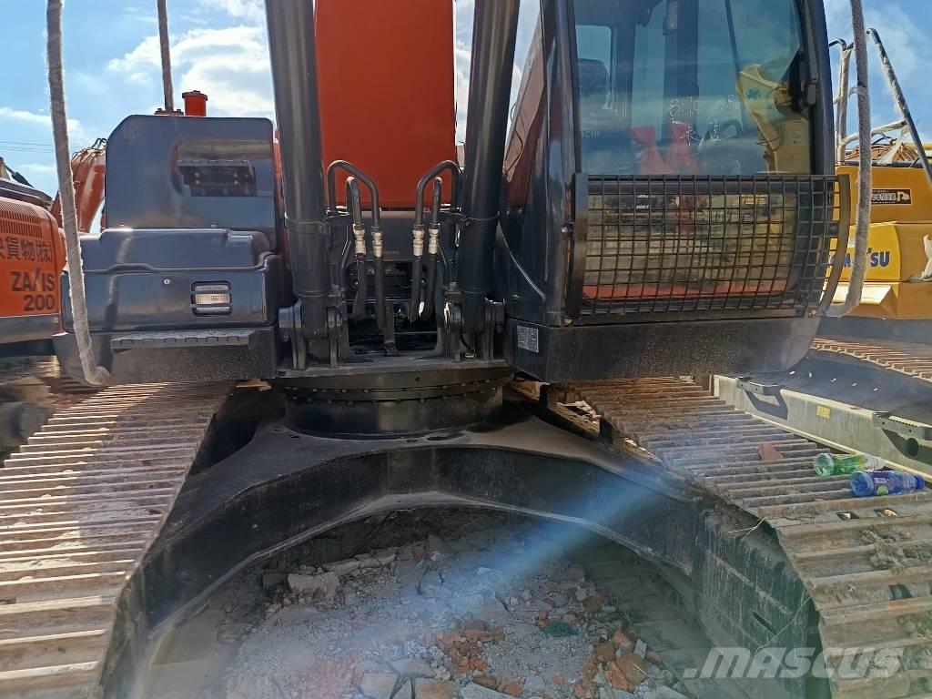 Hitachi ZX 200 Crawler excavators