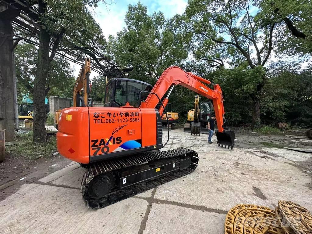 Hitachi 70 Crawler excavators