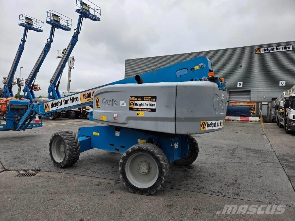 Genie S 65 Telescopic boom lifts