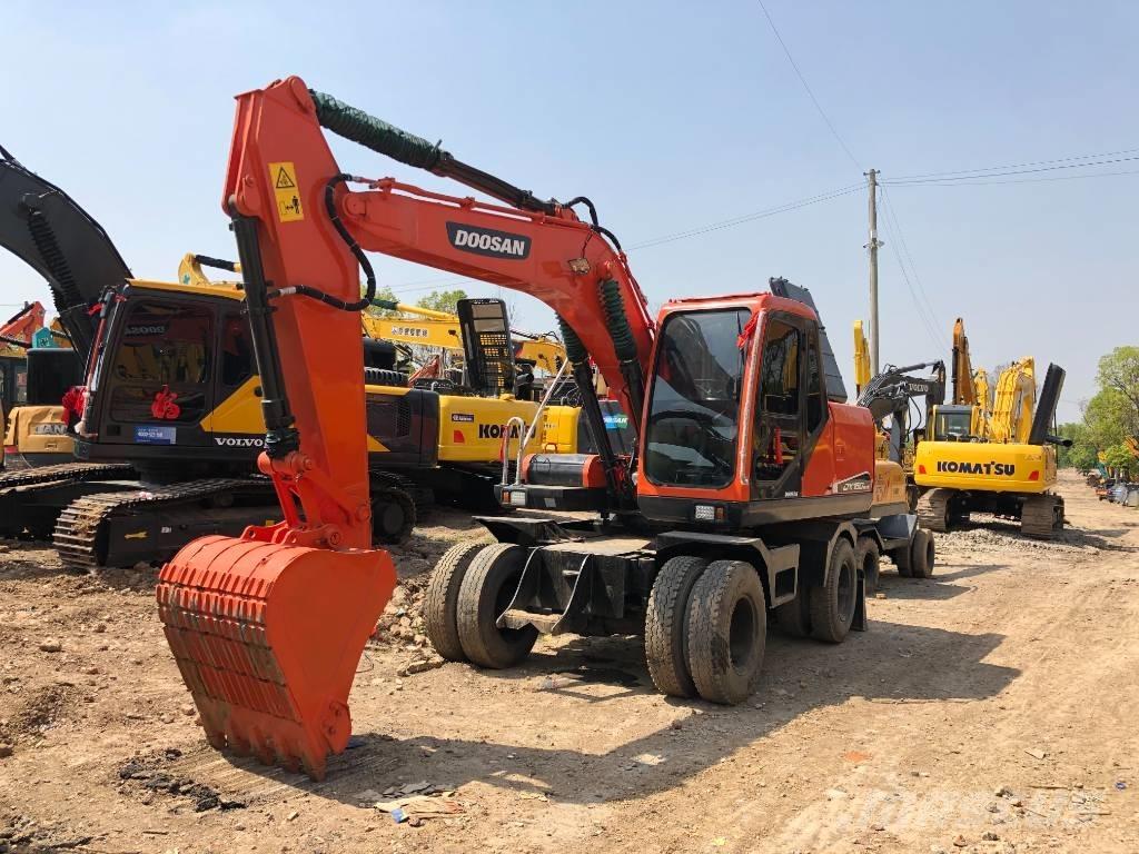 Doosan DX150W Wheeled excavators
