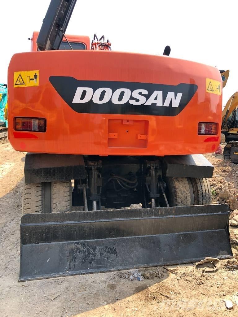 Doosan DX150W Wheeled excavators
