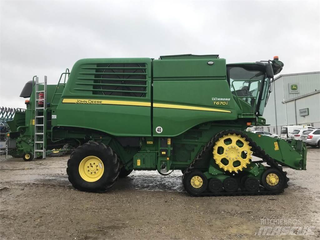 John Deere T670 Combine harvesters