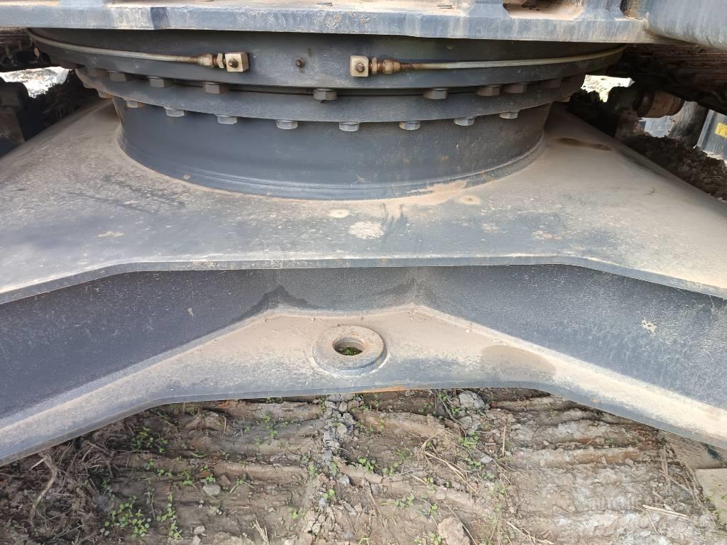 XCMG XE 215 DA Crawler excavators