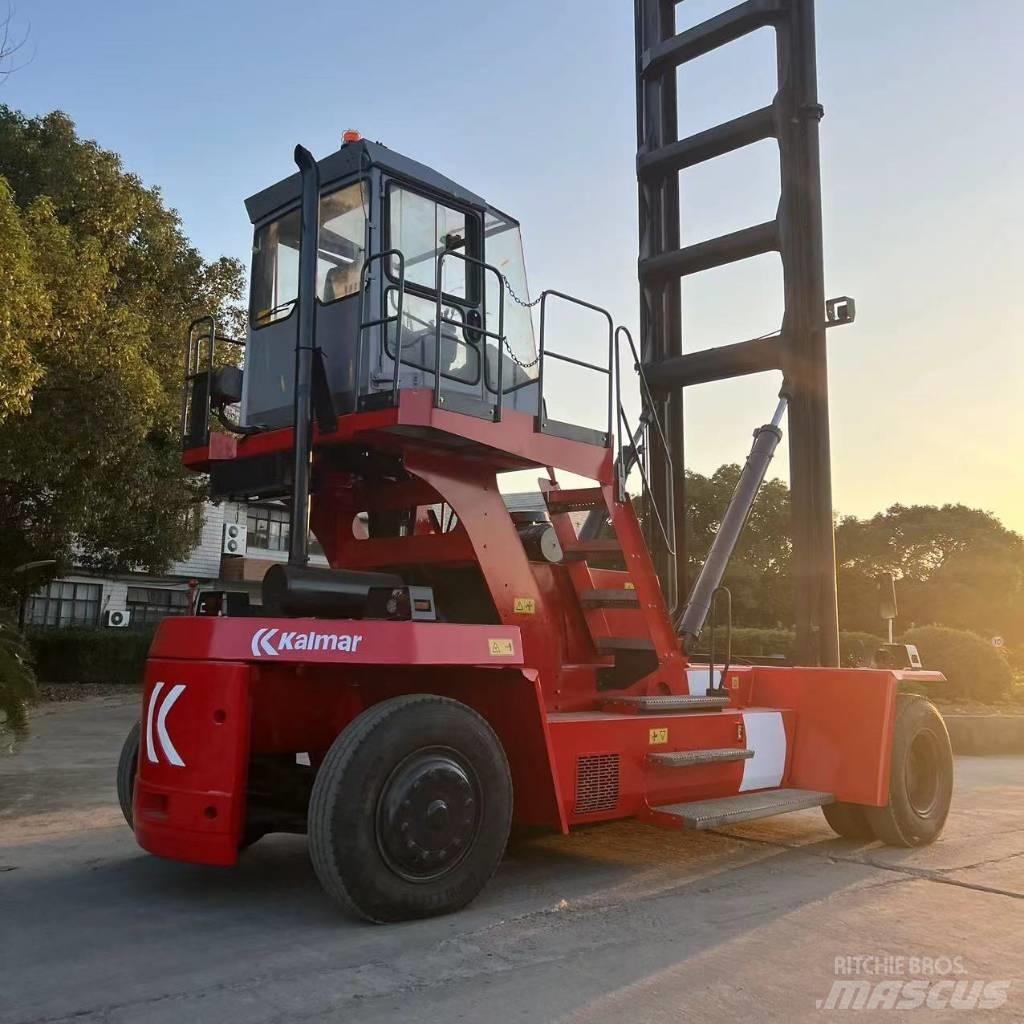 Kalmar DCE 80-45 E7 Stacking cranes