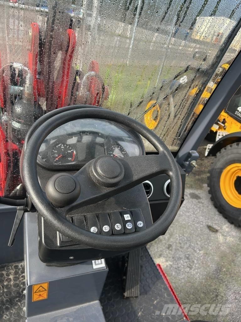 Flexitrac 1248 Cab Multi-purpose loaders