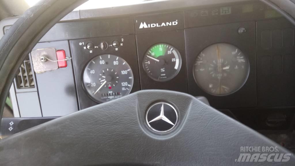 Mercedes-Benz 3535 Tipper trucks