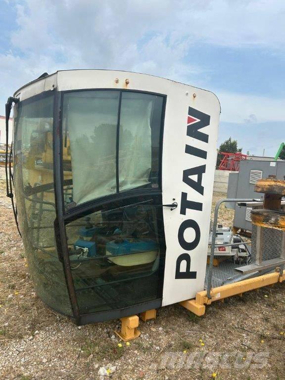 Potain MD560B M25 Tower cranes