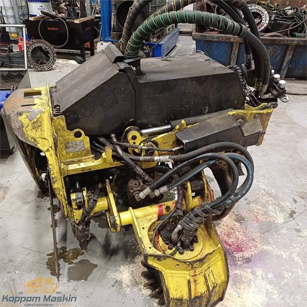 John Deere 415 Harvester heads