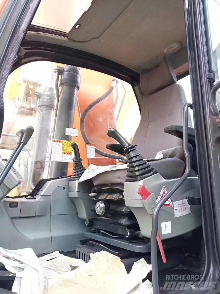 Doosan DX 225 LC Crawler excavators