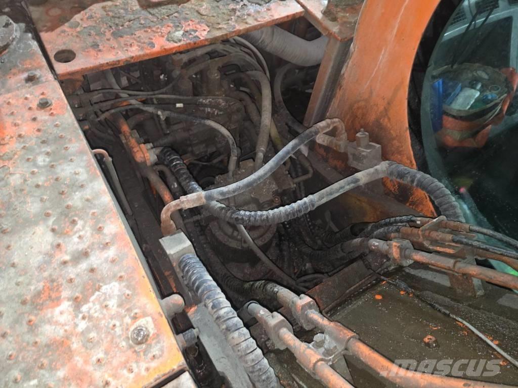 Doosan DX 210 W Wheeled excavators