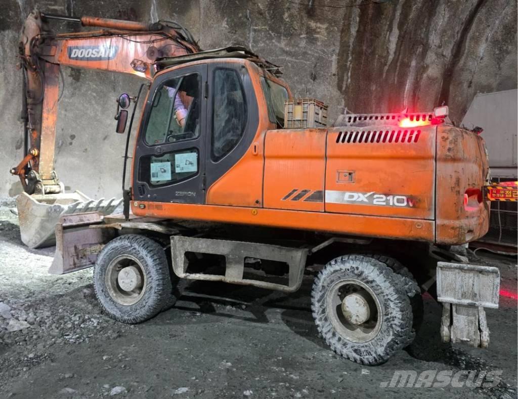 Doosan DX 210 W Wheeled excavators
