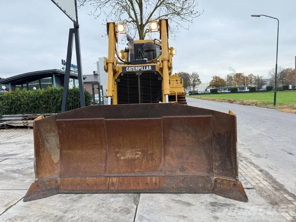 CAT D7R Crawler dozers