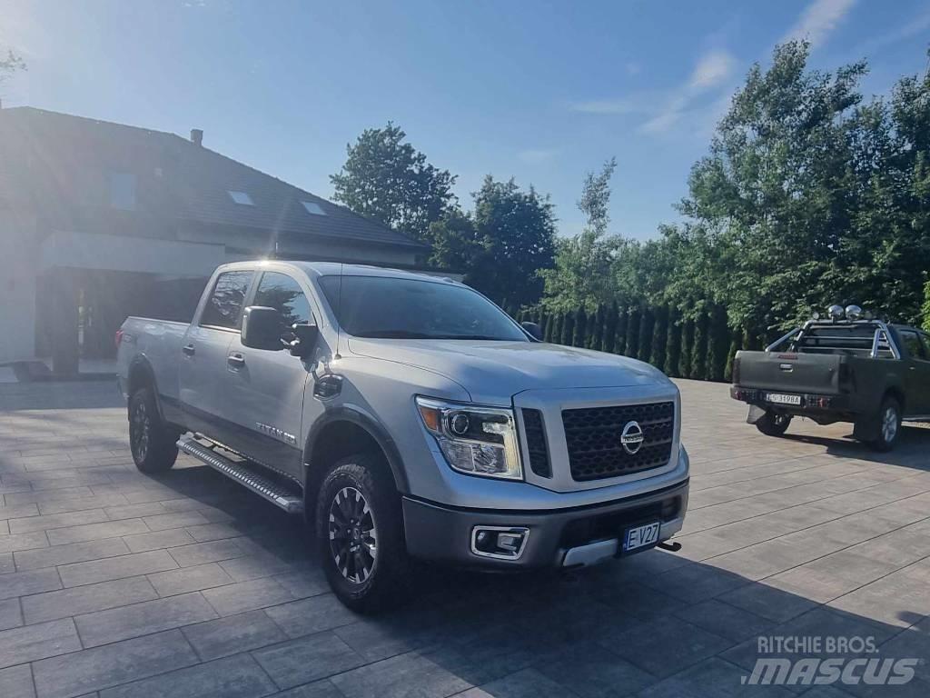 Nissan TITAN XD PRO Pick up/Dropside
