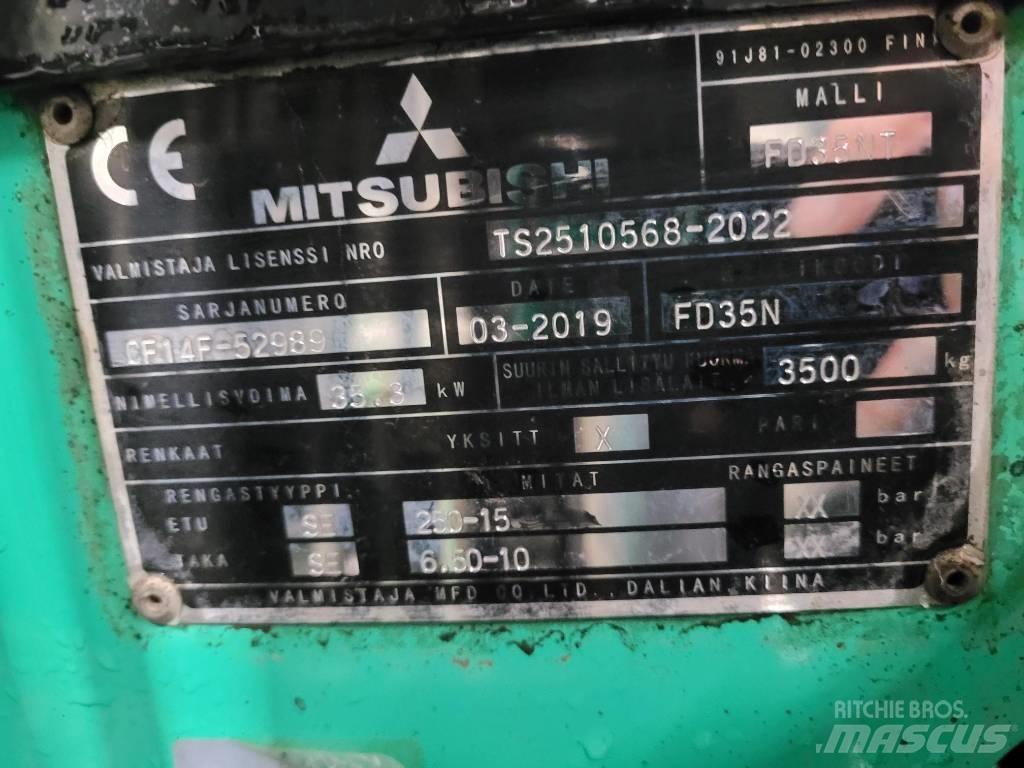 Mitsubishi FD35NTD Diesel trucks