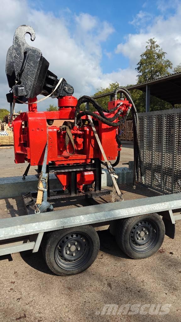 Müller 70/55 Vibratory pile drivers